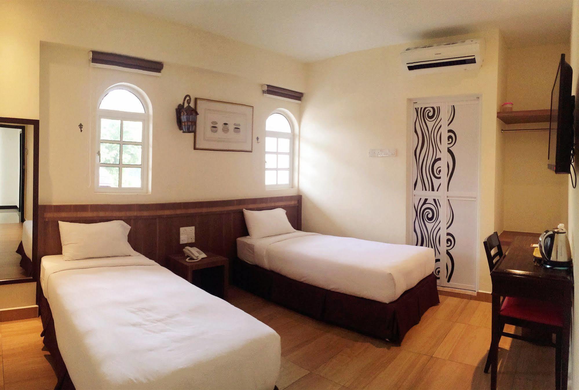 Super Oyo 596 The Vintage Hotel Johor Bahru Exteriör bild